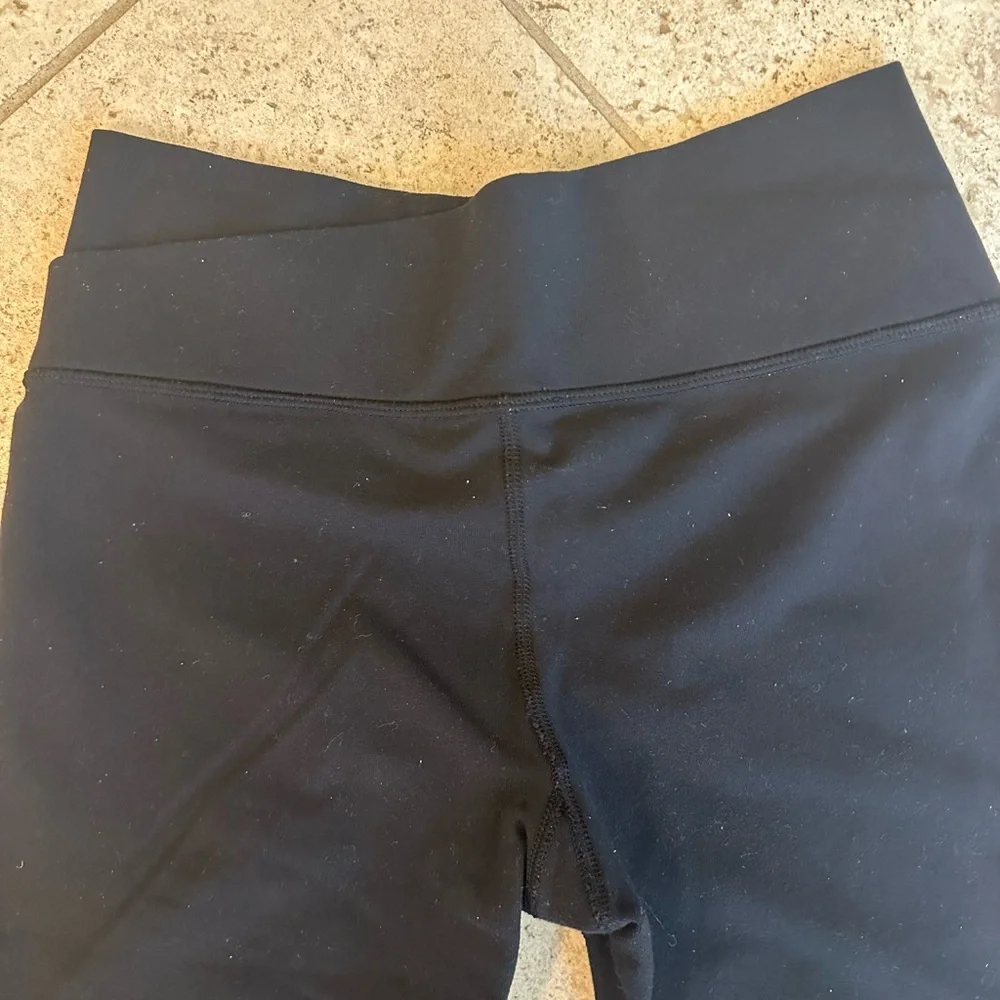 Lululemon Criss Cross Waist Flared Women's Black Leggings Size 4 Tall - Picture 5 of 5